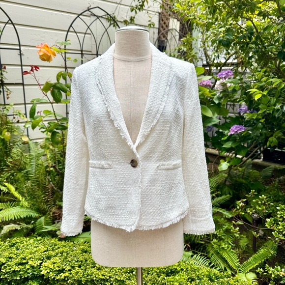 Ann Taylor The Newberry Blazer in Fringe Tweed White Sz 2 - Picture 2 of 11